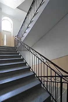 Ajoupa Otel Nice