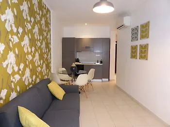 Ajoupa Otel