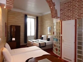 Hotell Aparthotel Ajoupa 2*