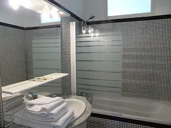 Hotel Ajoupa Nizza