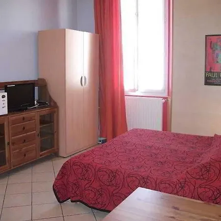 Ajoupa Hotel Nizza